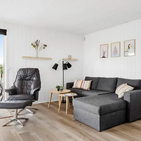 3 Bedroom Lovely In Сasa de vacaciones *